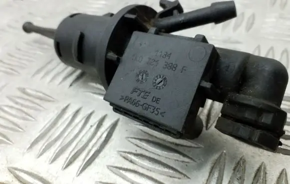 Volkswagen Golf V Clutch master cylinder 1K0721388F