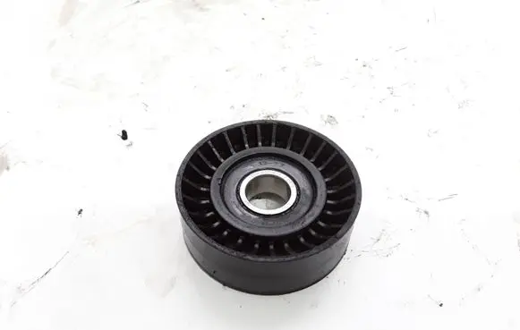 Volkswagen PASSAT B7 Belt tensioner pulley 052339874