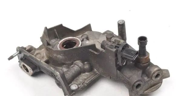 Alfa Romeo Giulietta Oil pump 55222361