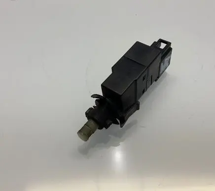 Mercedes-Benz E W211 Brake pedal sensor switch 0015454009 A0015454009