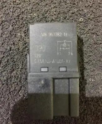 Mitsubishi Carisma Other relay mb9533821l siemens-a1001-x7