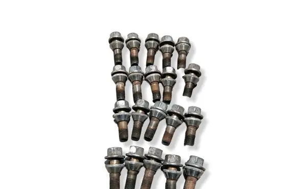 Volvo XC70 Nuts/bolts 