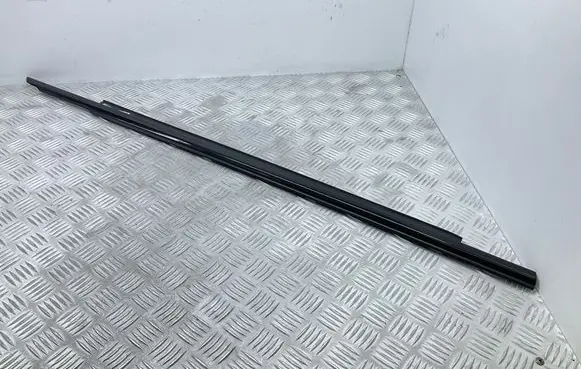Audi A7 S7 4G Front door glass trim molding 4G8853284H