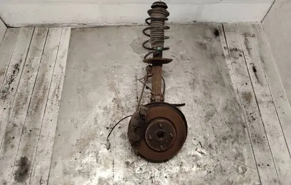 Toyota Yaris Front wheel hub spindle knuckle