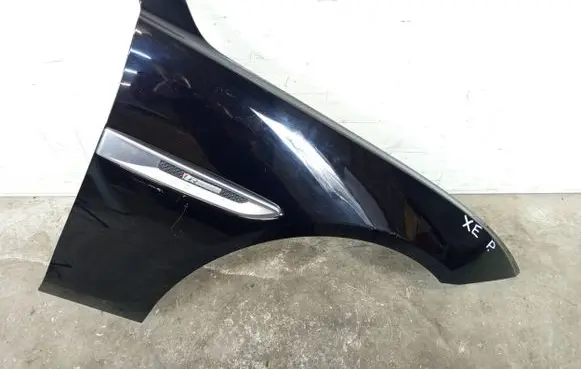 Jaguar XE Fender