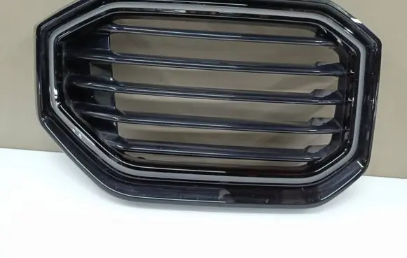 BMW XM Front bumper upper radiator grill 5A37968