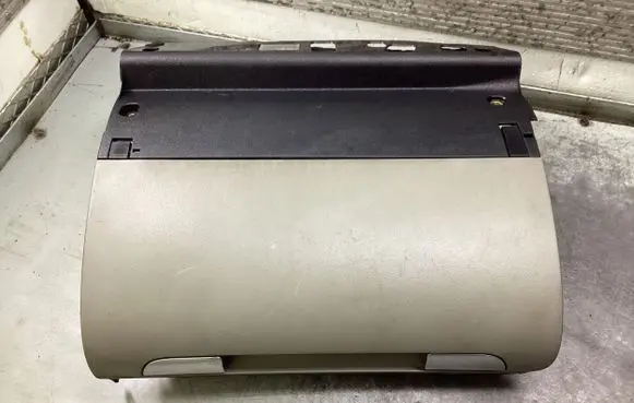 Audi A3 S3 8P Glove box set 8P1857035B YX1CZ