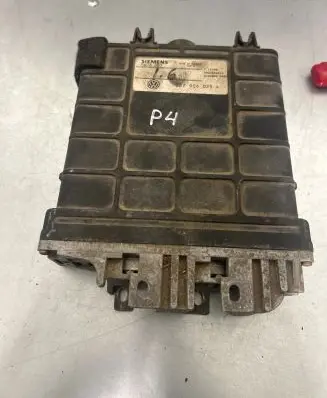 Volkswagen PASSAT B5 Engine control unit/module 037906025K 00GC040414 5WP4207