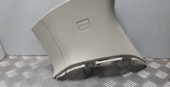 (D)pillar trim (top)