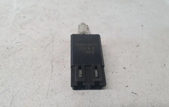 Lexus RX 330 - 350 - 400H Other relay 9098004172