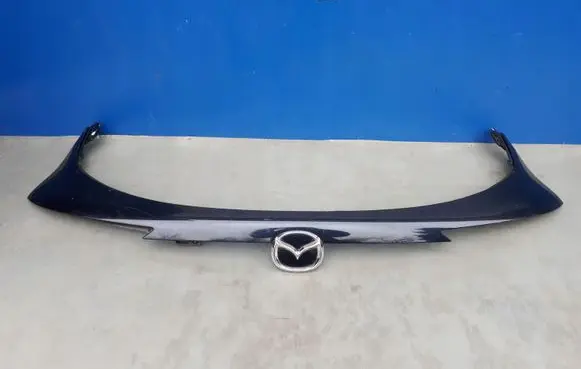 Mazda CX-30 Tailgate trim DHB250813