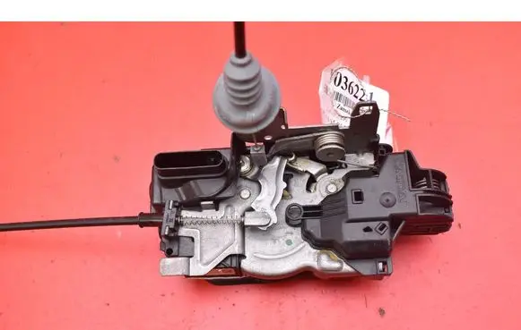 Volvo XC90 Front door lock 31349895