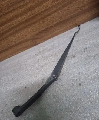 Subaru Legacy Front wiper blade arm 35555-LA