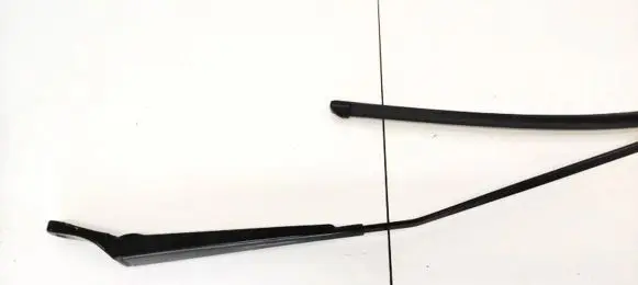 Peugeot 5008 Front wiper blade arm 9672059480