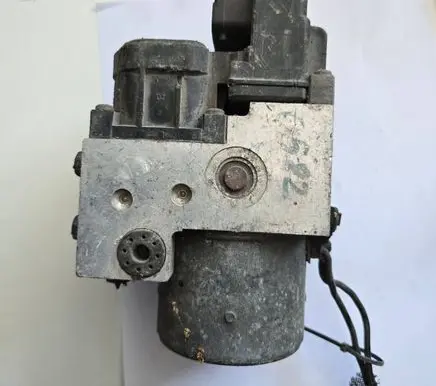 Peugeot 406 ABS Pump 0265216542 9633656580