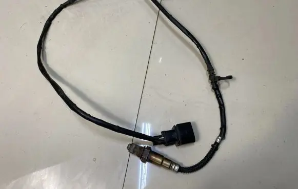 Audi A4 S4 B6 8E 8H Lambda probe sensor 06B906265D