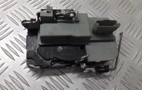 Peugeot 206+ Front door lock 16SKV991