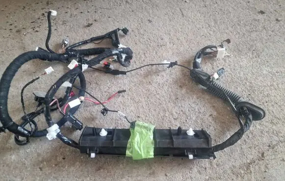 Tesla Model Y Tailgate/trunk wiring harness 148905502D 155133100B