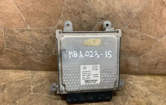 Mercedes-Benz C W204 Engine control unit/module A6519007500 A0064461540