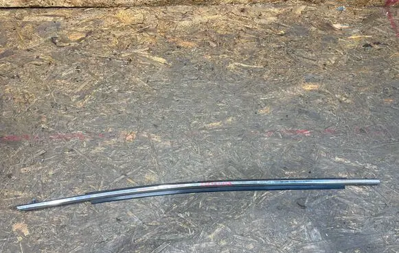 Mazda 3 III Front door glass trim molding BJS8FRR2 S2510G327-M