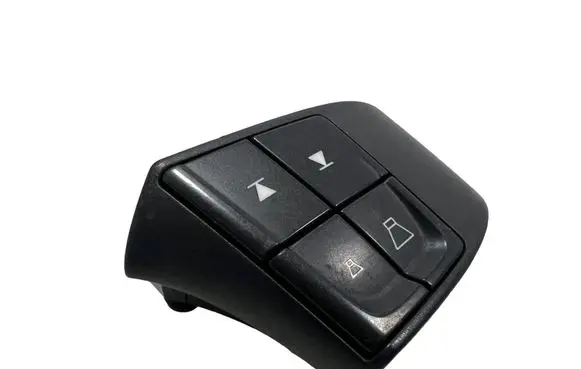 Volvo S80 Steering wheel buttons/switches 30739641 06W45