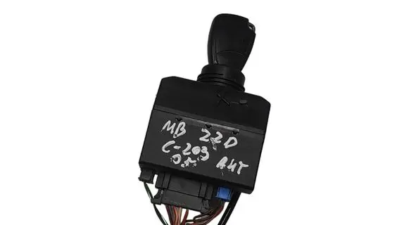 Mercedes-Benz C W203 Ignition lock 2095452008 33002468