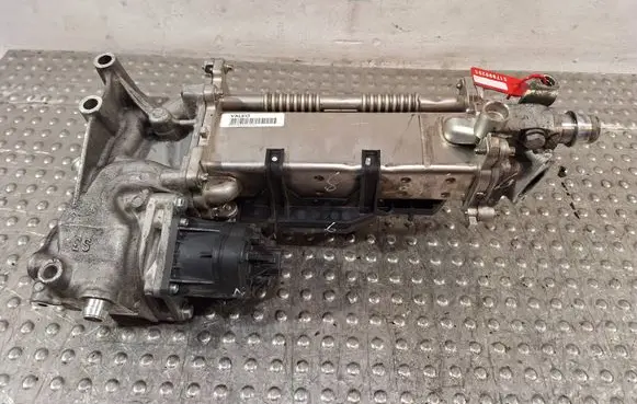 Opel Astra J EGR valve cooler S17999295 55570005