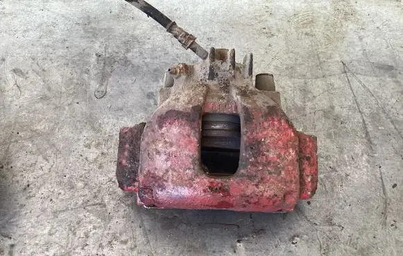 Volvo V70 Front brake caliper RH920972