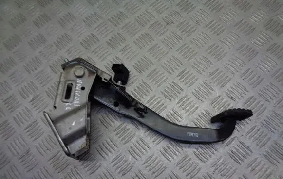 Hyundai i20 (PB PBT) Pedal assembly 32800-1J100