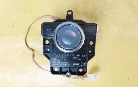 Mercedes-Benz C W204 Multifunctional control switch/knob A2048704658