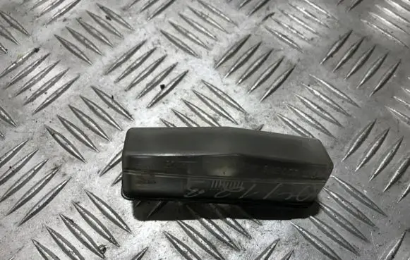 Toyota Prius (XW20) Number plate light