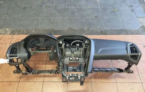 Ford Focus Dashboard 