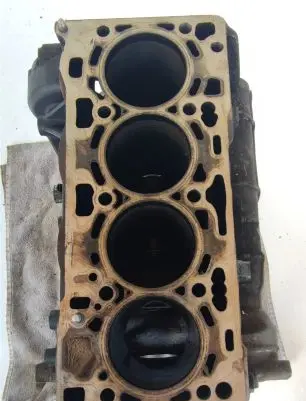 Volkswagen PASSAT B8 Engine block 03N023C