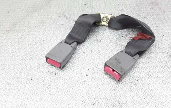 Subaru Forester SF Middle seatbelt buckle (rear) 