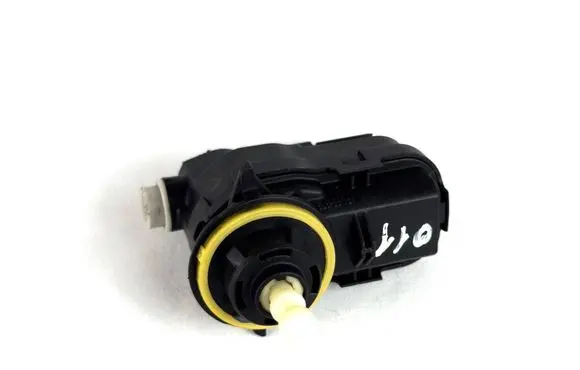Headlight level adjustment motor