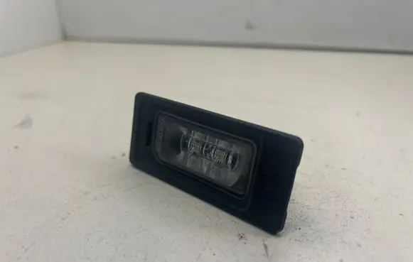 Volkswagen PASSAT CC Number plate light 4G0943021A A095714