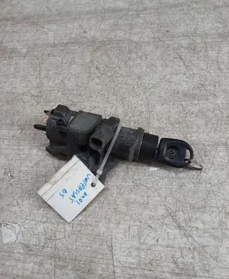 Audi A4 S4 B5 8D Ignition lock 4b0905851 098906097