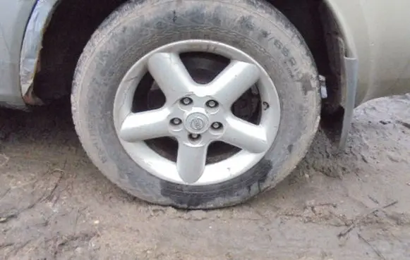 Nissan X-Trail T30 R12 alloy rim 
