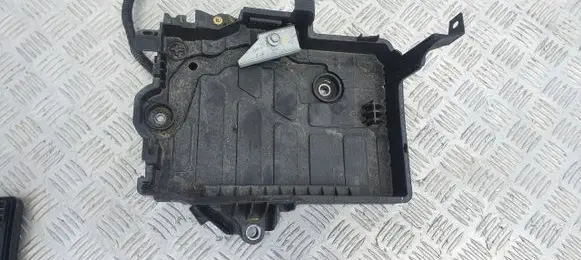 Dacia Sandero III Battery box tray PU11830