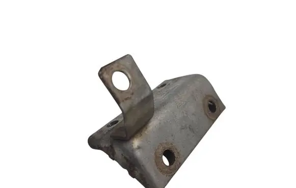 Volkswagen PASSAT B6 Muffler mount bracket/holder 1K0253461AK