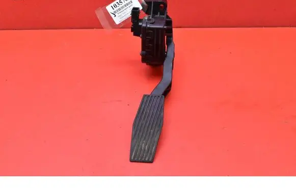 Opel Astra H Accelerator throttle pedal 9157998BK