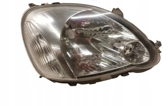 Toyota Yaris Headlight/headlamp 