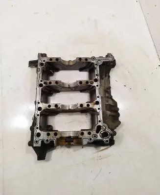Audi A6 S6 C6 4F Crankshaft Holder 06e103032