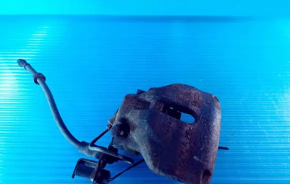 Audi A4 S4 B7 8E 8H Front brake caliper 886