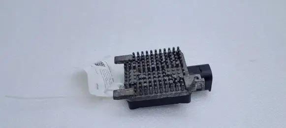 BMW 1 F20 F21 Coolant fan relay 7608410 9400114