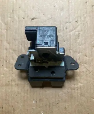 Hyundai ix35 Loading door lock 812302S000
