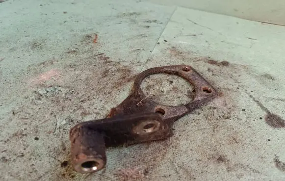 Hyundai Santa Fe Rear differential mounting bracket 