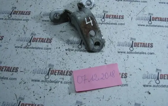 Toyota RAV 4 (XA30) Front door upper hinge