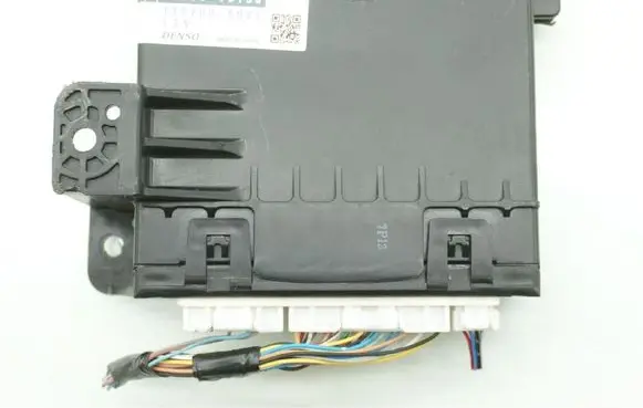 Lexus CT 200H Other control units/modules 8865076130