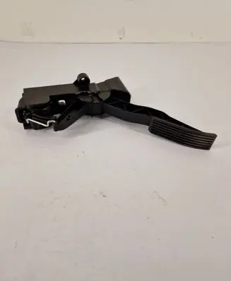Mercedes-Benz A W169 Accelerator throttle pedal A1693000304